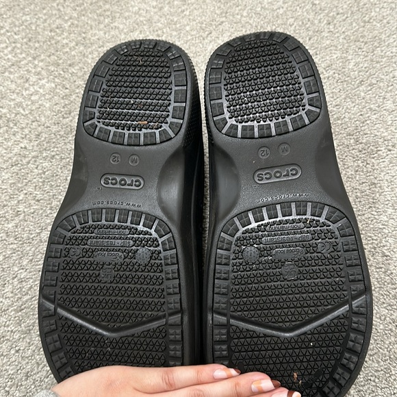 Black Crocs - Picture 5 of 5